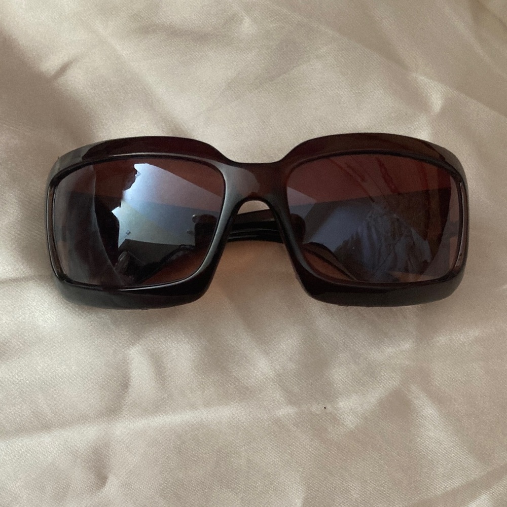 CHANEL Oversized Brown Gradient Sunglasses